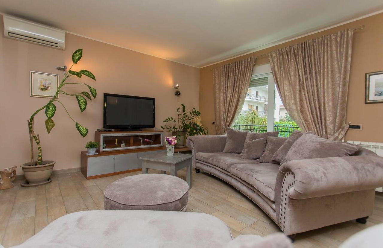 Villa Barbara Kastela Luaran gambar
